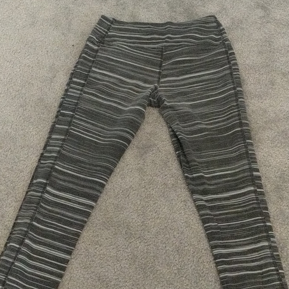 NIKE DRI-FIT WORKOUT LEGGINGS - Picture 4 of 4